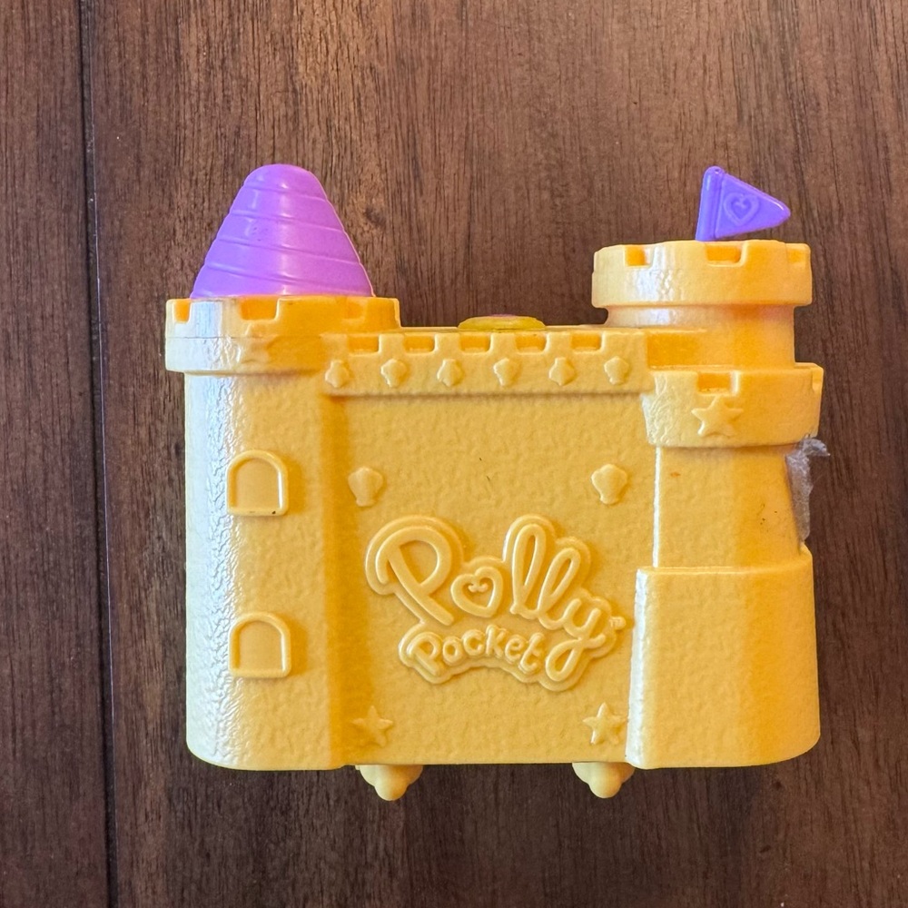 2018 Mattel Polly Pocket SURF N' SANDVENTURE‎ Yellow Playset